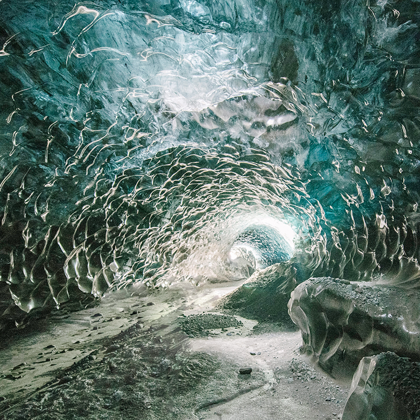 OuiSi Nature: 135 – Glacier Cave – Kiliii Yuyan